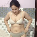 Indian MILF nude leak